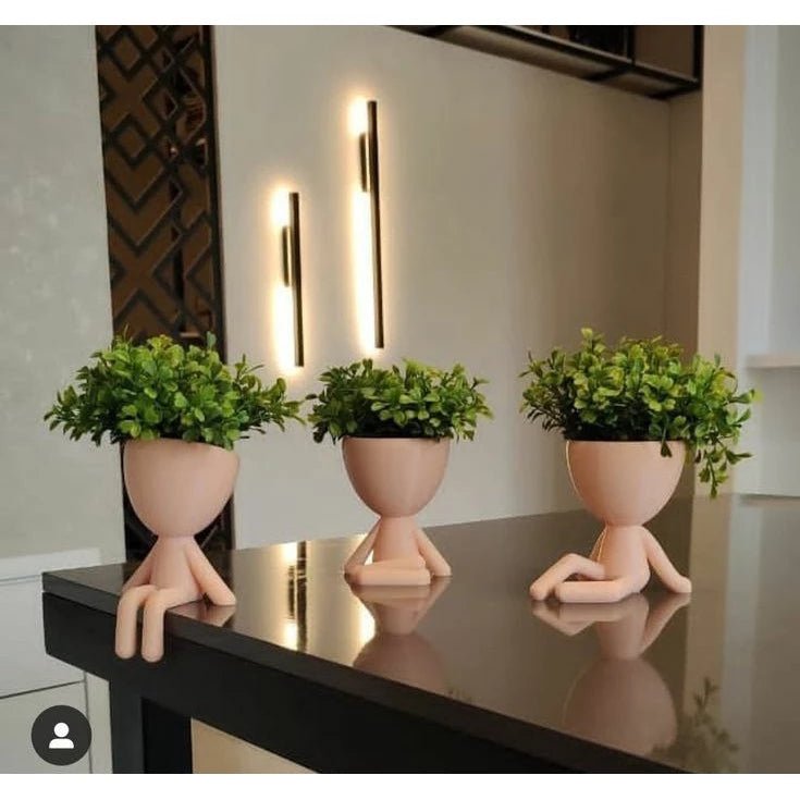 Kit 3 Mini Vasinhos Bob Robert com Flor Artificial – Decoração Criativa e Sustentável