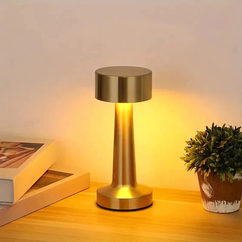 Candeeiro de Mesa LED Dourado com Toque – Luminária Sem Fio Recarregável de Metal para Escritório, Sala ou Quarto